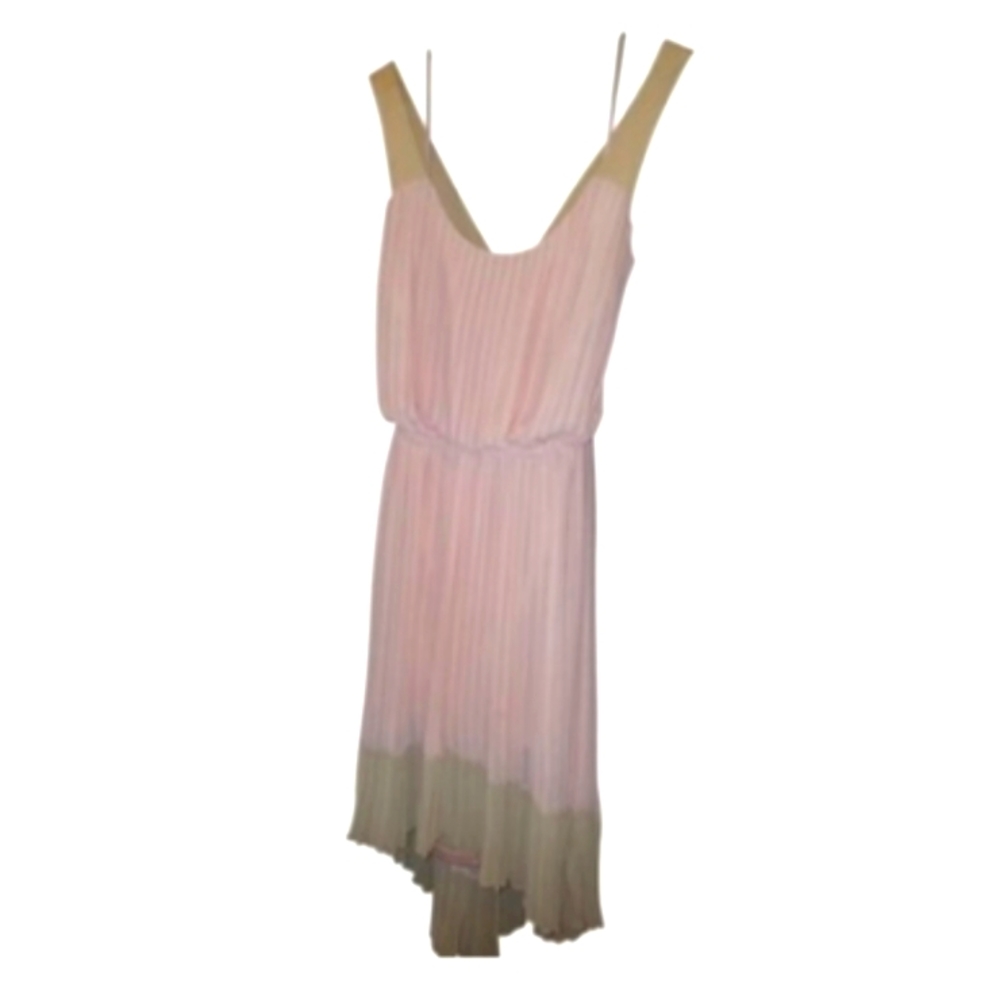 Jessica Simpson pink dress 🌟